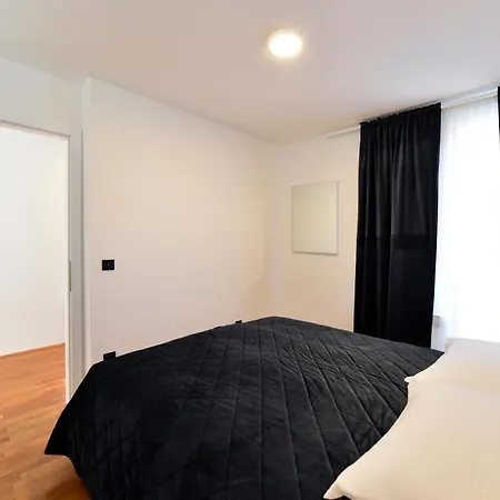 Lavir Apartment With Parking Zagreb Exterior photo