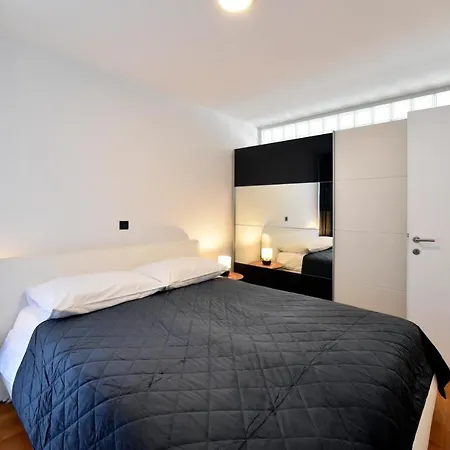 Lavir Apartment With Parking Zagreb Exterior photo