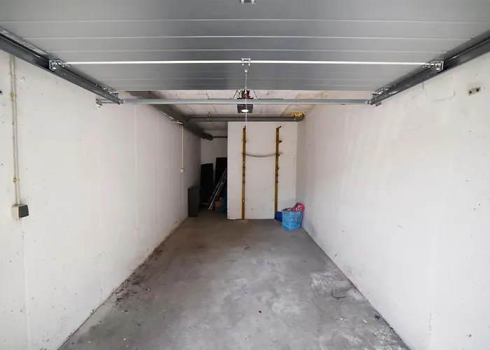 Lavir Apartment With Parking